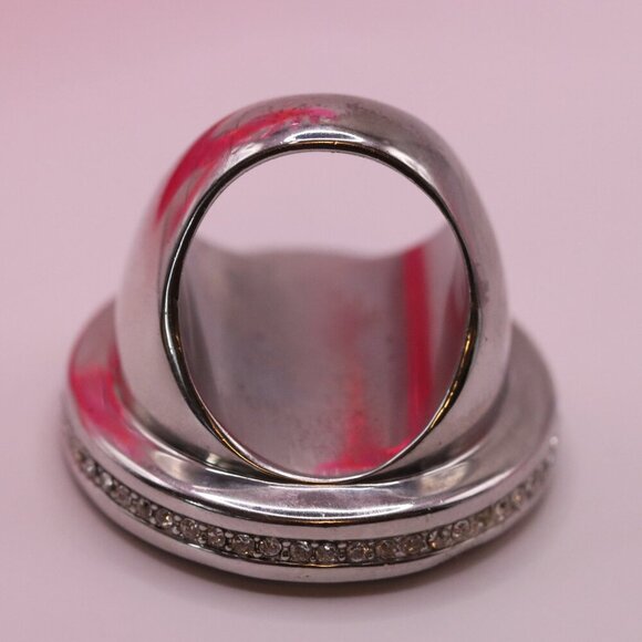 Ann Taylor Size 8 Oversized Mother of Pearl Ring with Rhinestone Edge - Picture 4 of 6